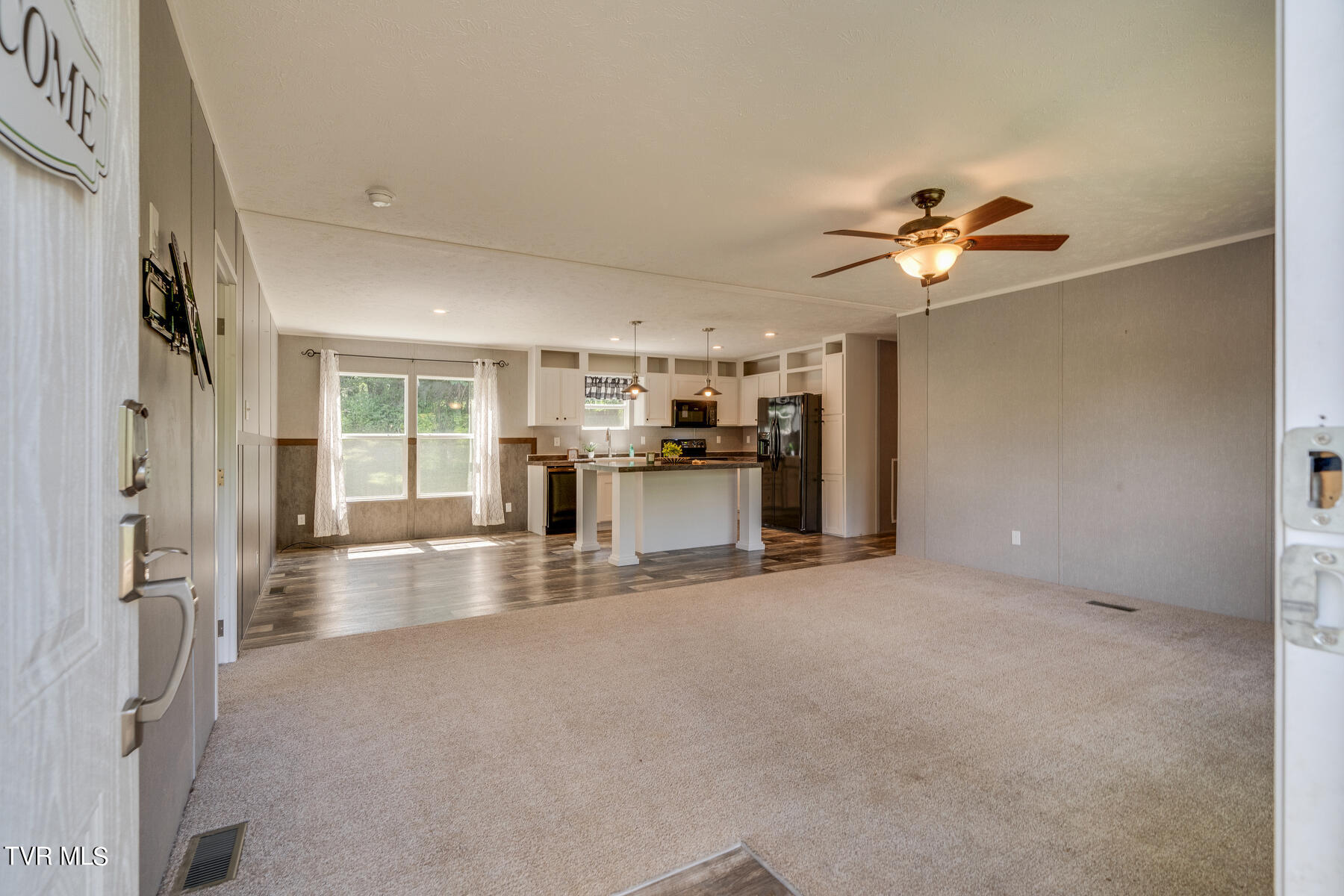 341 Haw Ridge Road Piney Flats, TN 37686 - Photo 11 of 68 004