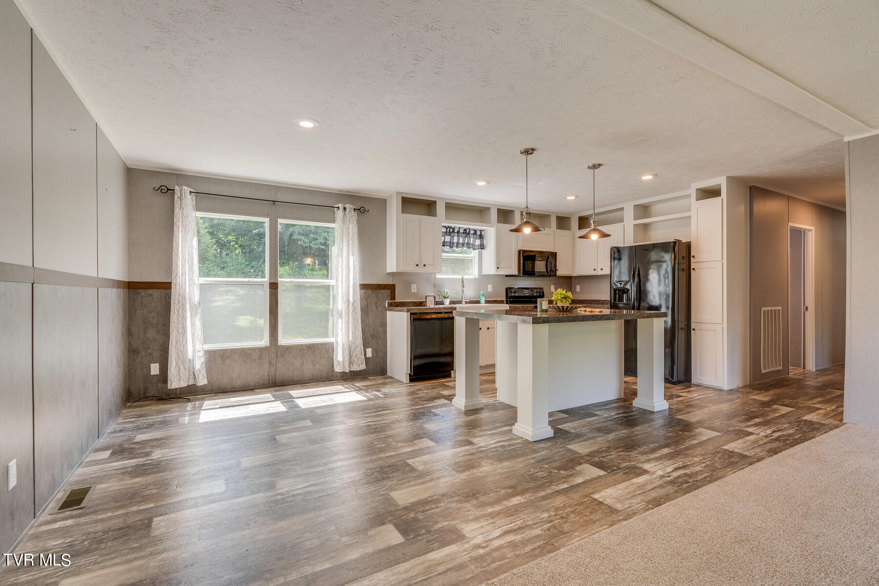 341 Haw Ridge Road Piney Flats, TN 37686 - Photo 15 of 68 008