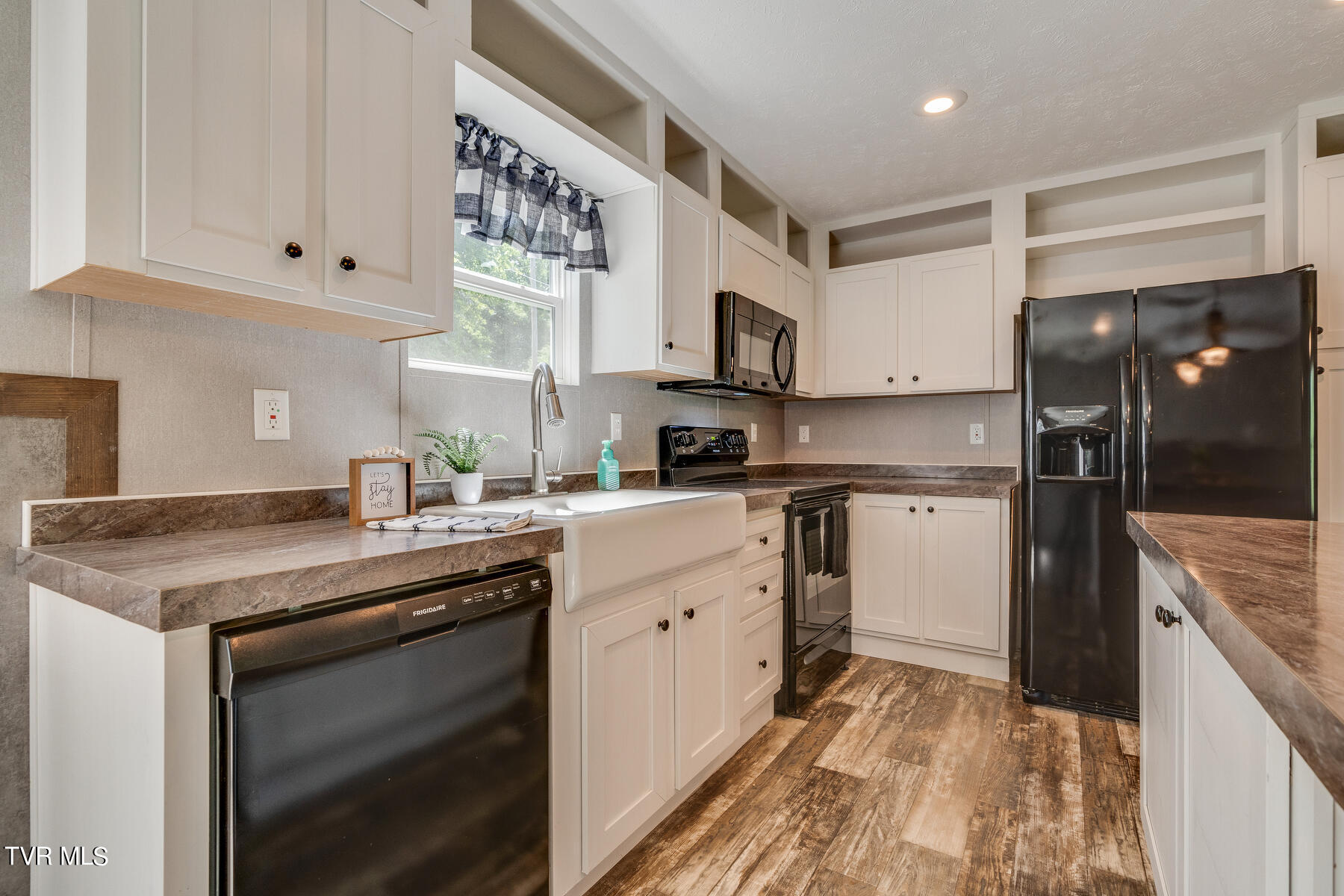 341 Haw Ridge Road Piney Flats, TN 37686 - Photo 17 of 68 010