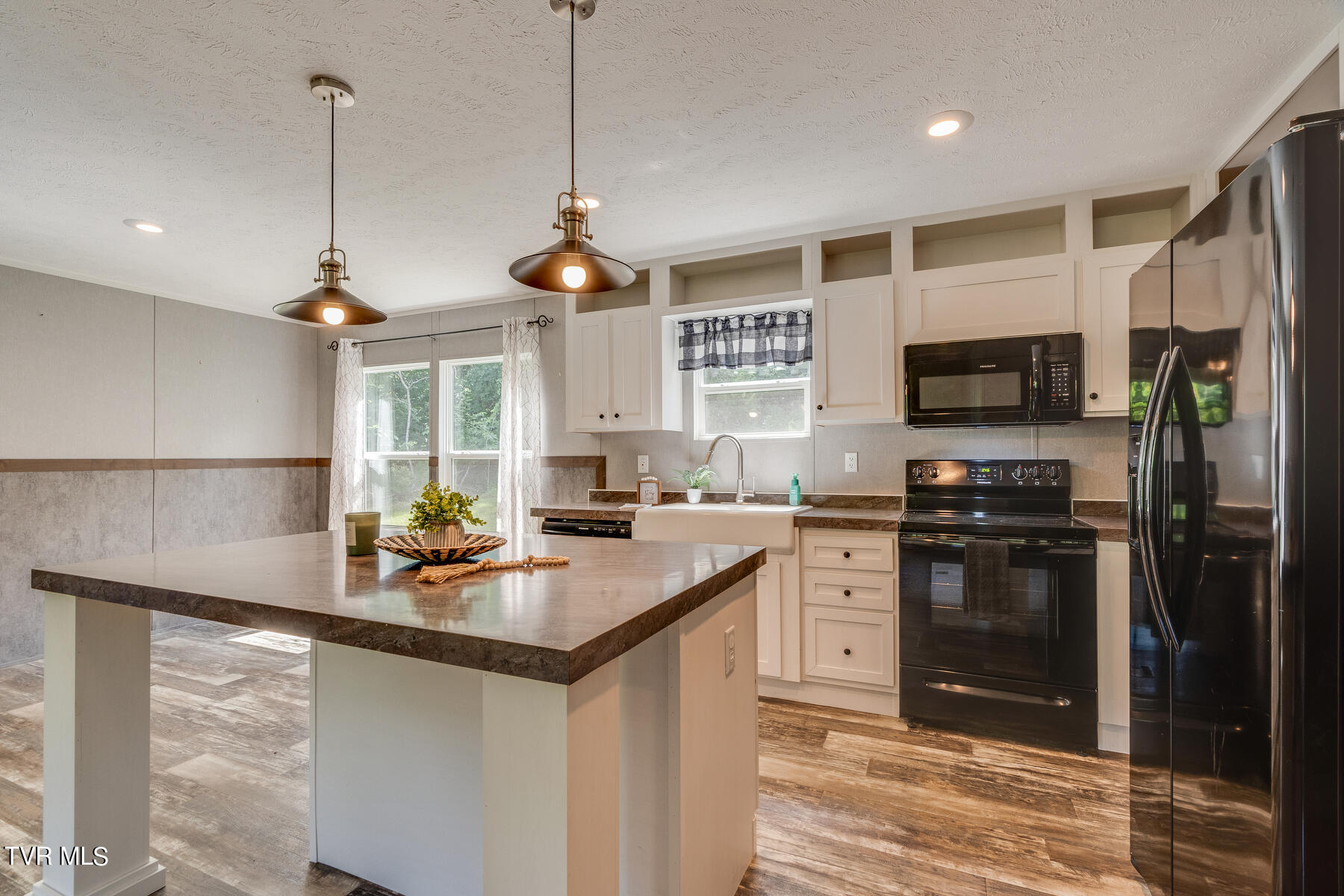 341 Haw Ridge Road Piney Flats, TN 37686 - Photo 18 of 68 011