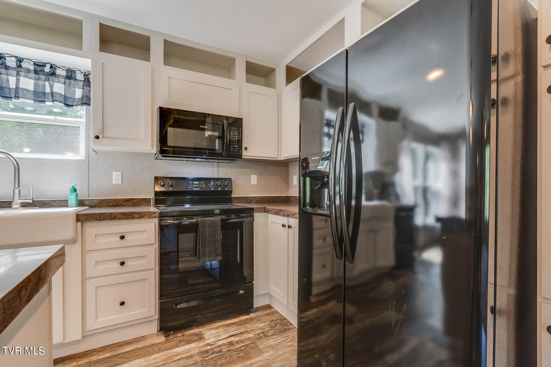 341 Haw Ridge Road Piney Flats, TN 37686 - Photo 19 of 68 012