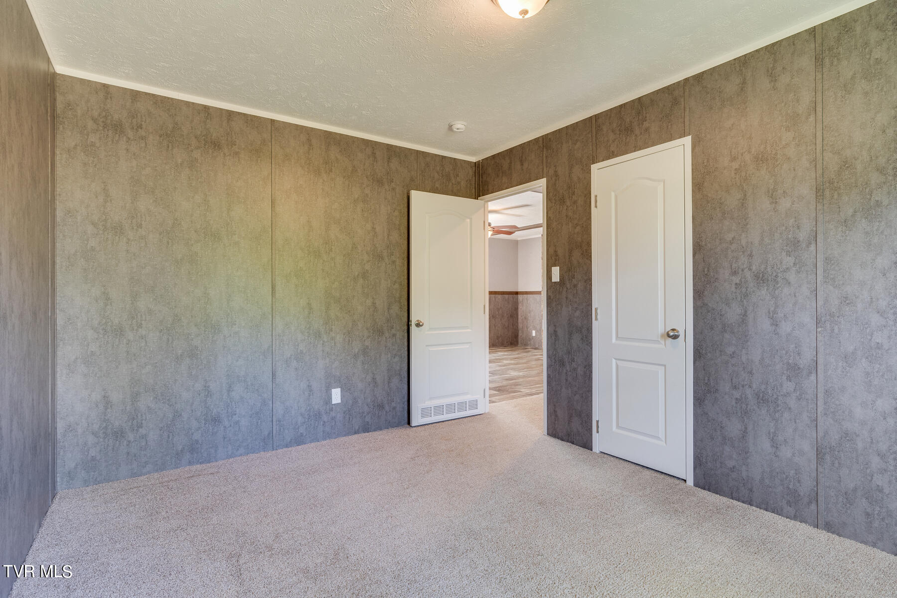 341 Haw Ridge Road Piney Flats, TN 37686 - Photo 30 of 68 023