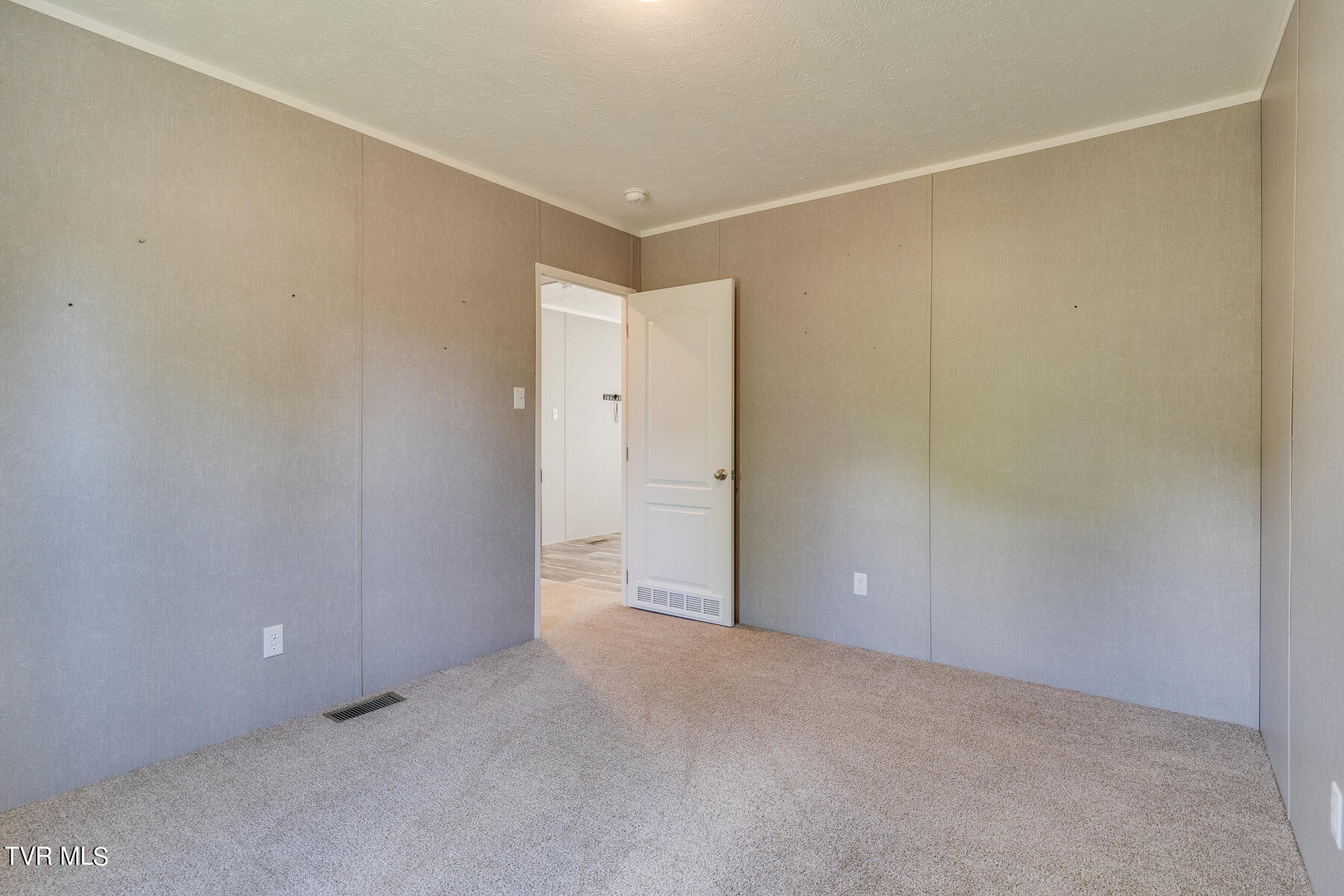 341 Haw Ridge Road Piney Flats, TN 37686 - Photo 34 of 68 027