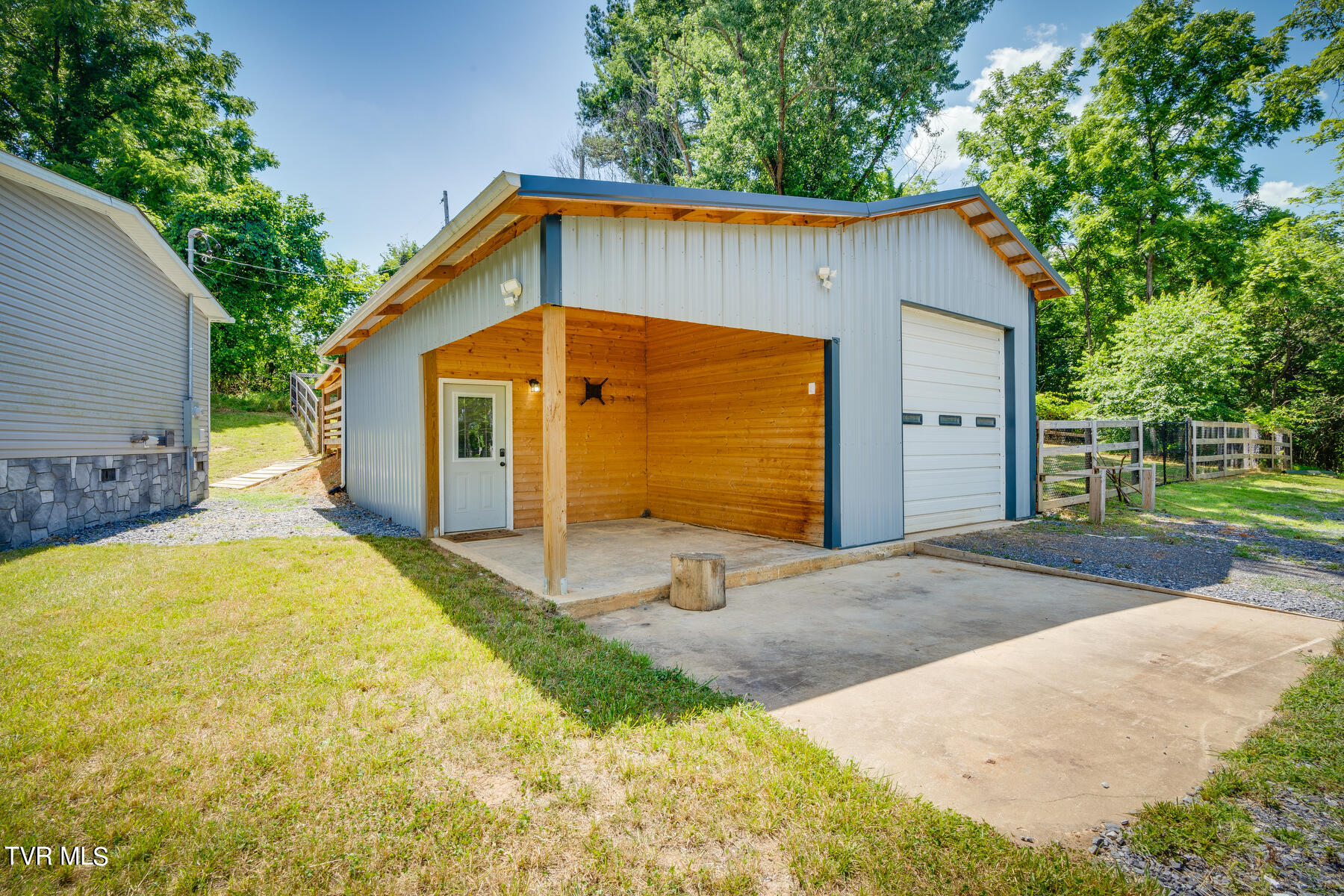 341 Haw Ridge Road Piney Flats, TN 37686 - Photo 39 of 68 032
