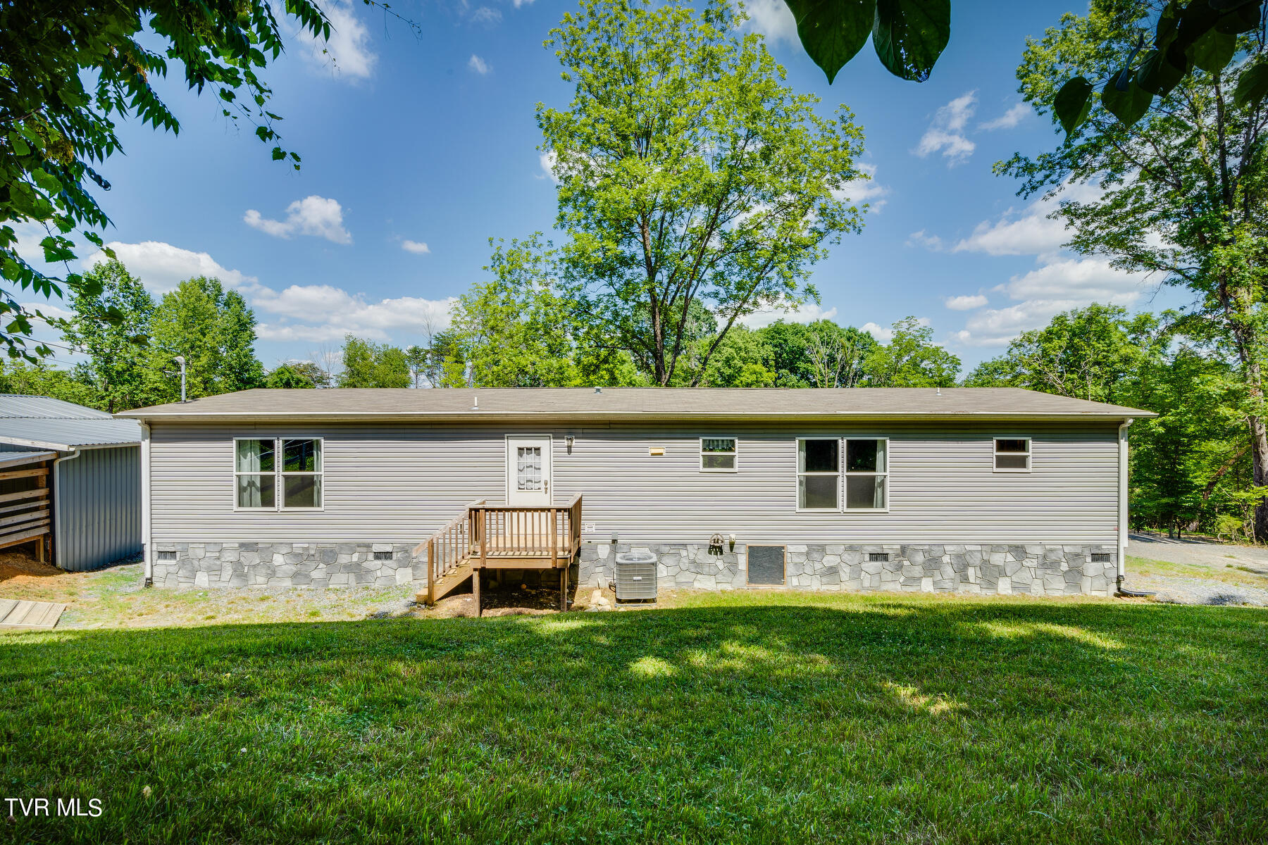 341 Haw Ridge Road Piney Flats, TN 37686 - Photo 46 of 68 039