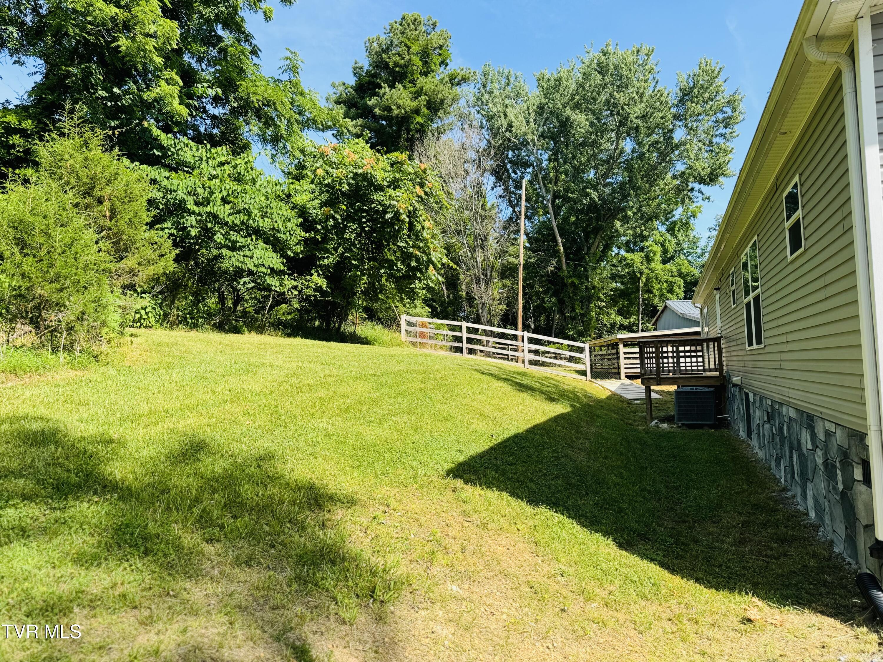 341 Haw Ridge Road Piney Flats, TN 37686 - Photo 6 of 68 IMG_1369