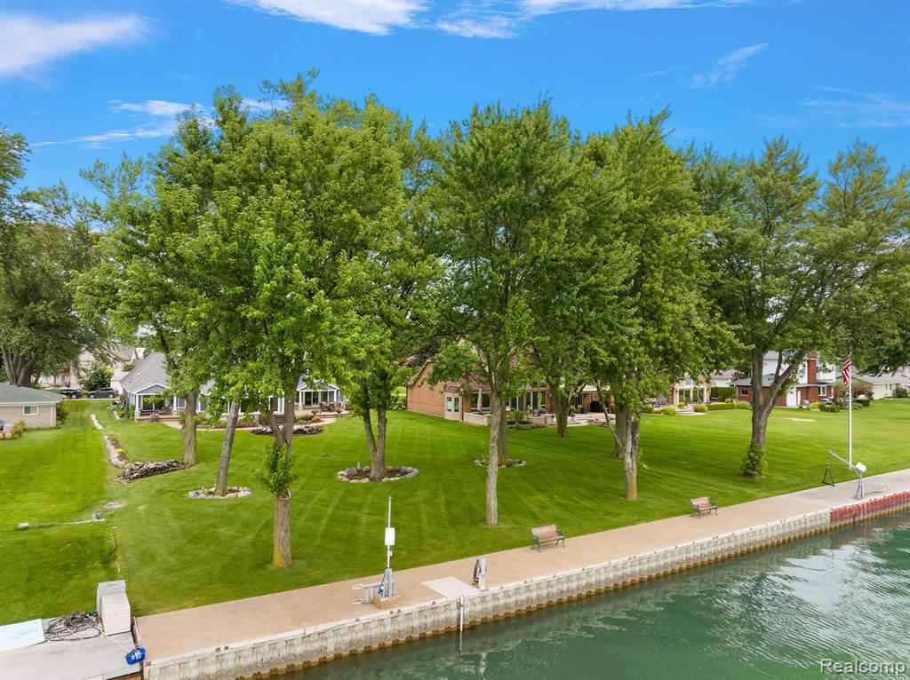 48730 Point Lakeview Street Chesterfield, MI 48047 - Photo 76 of 90