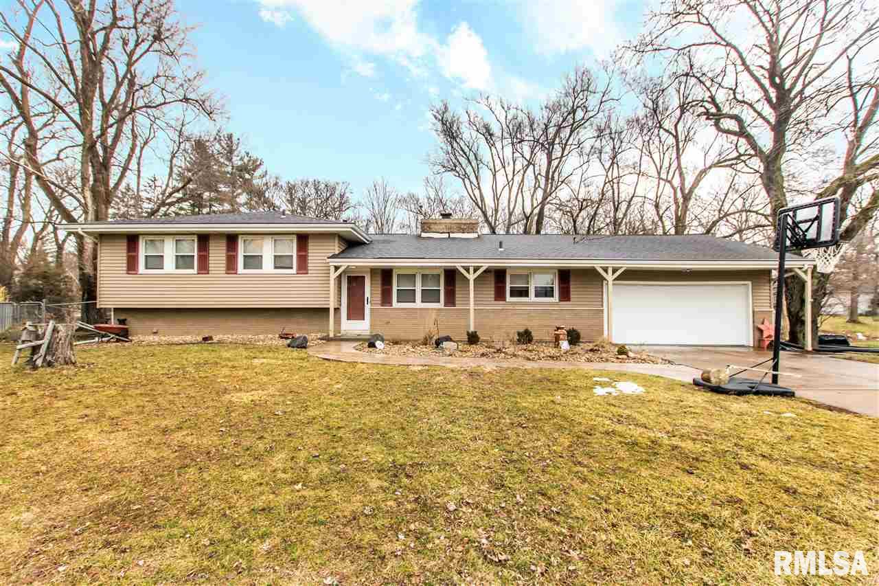 9338 North Pine Tree Road Peoria, IL 61615 - Photo 1 of 34