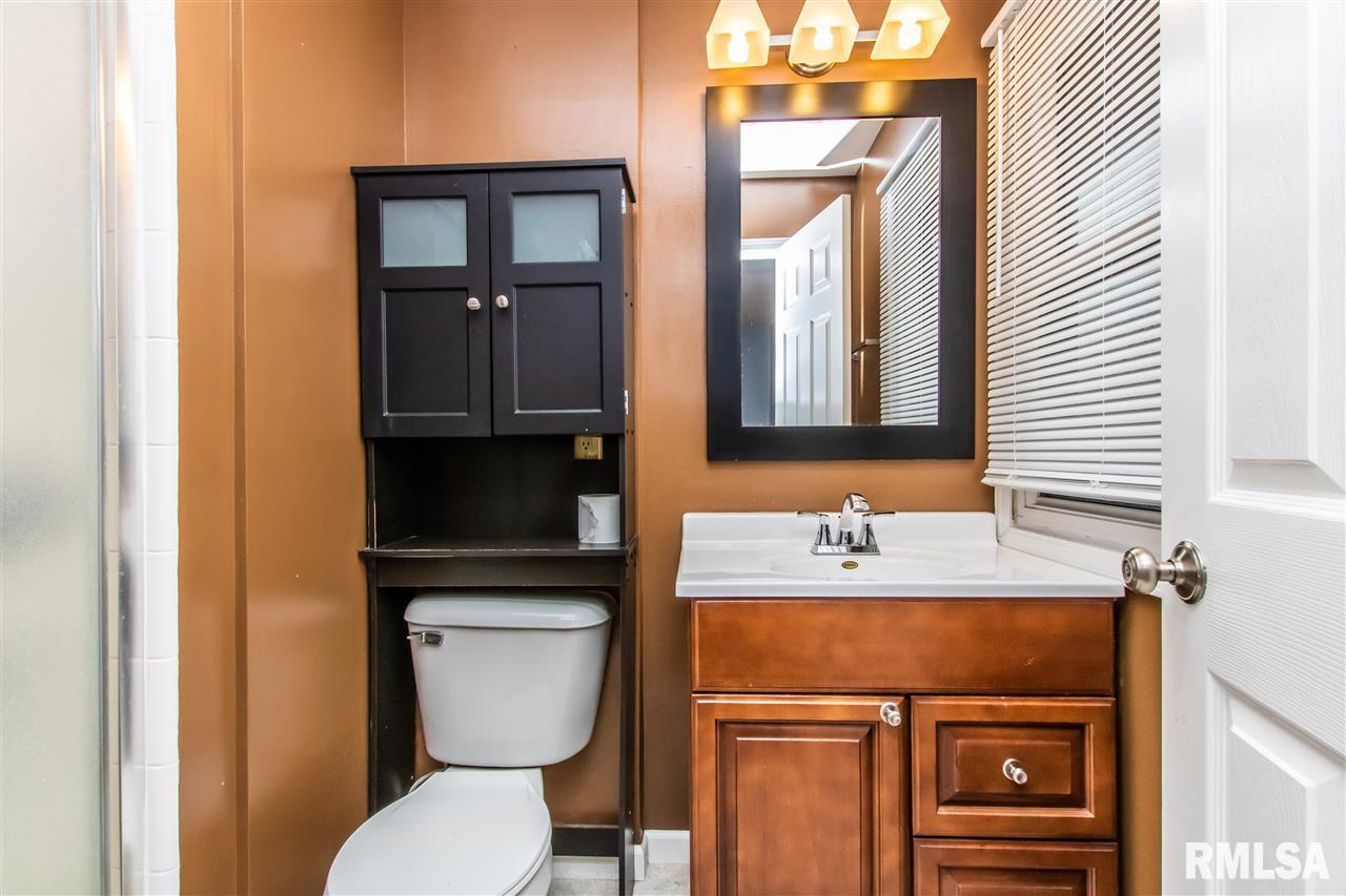 9338 North Pine Tree Road Peoria, IL 61615 - Photo 18 of 34
