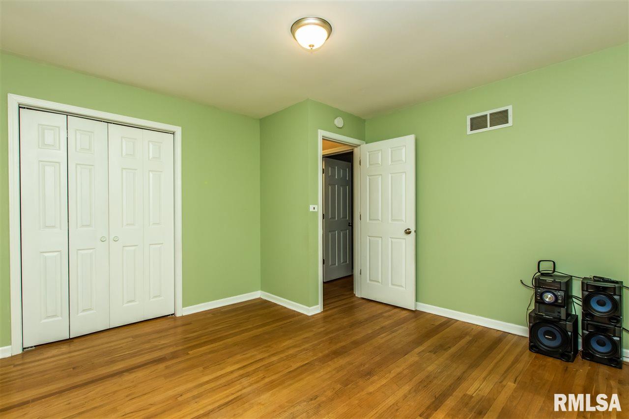 9338 North Pine Tree Road Peoria, IL 61615 - Photo 23 of 34