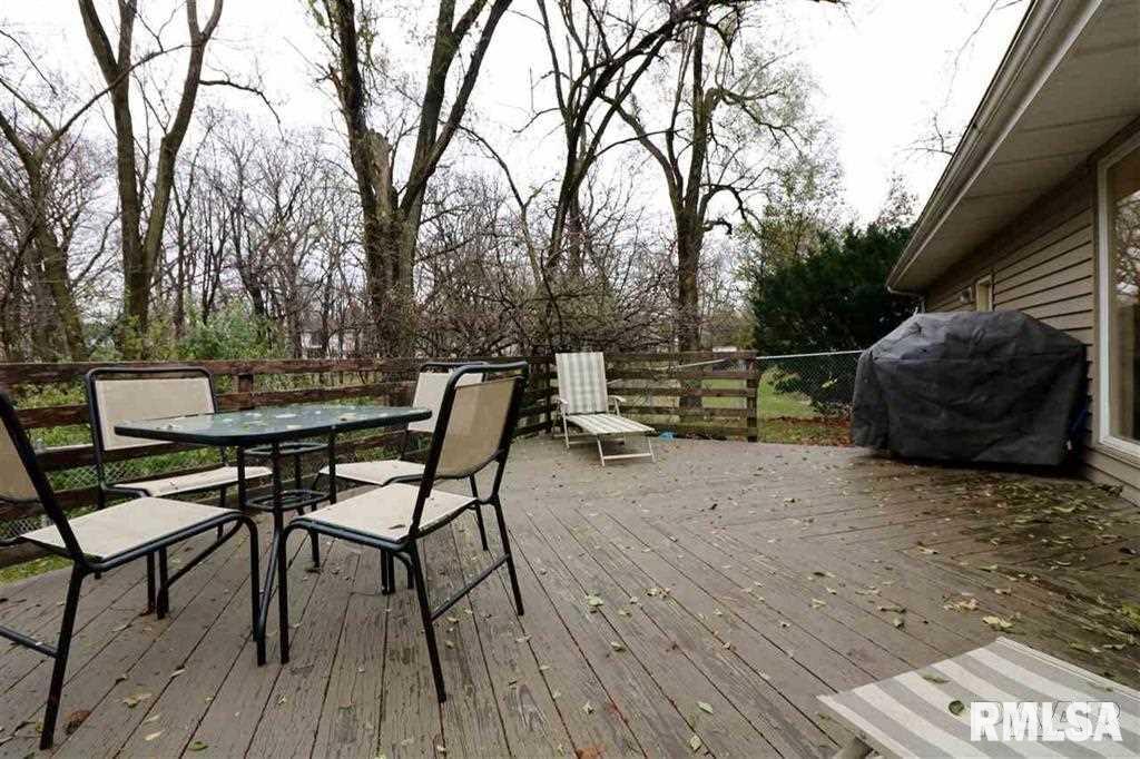 9338 North Pine Tree Road Peoria, IL 61615 - Photo 31 of 34