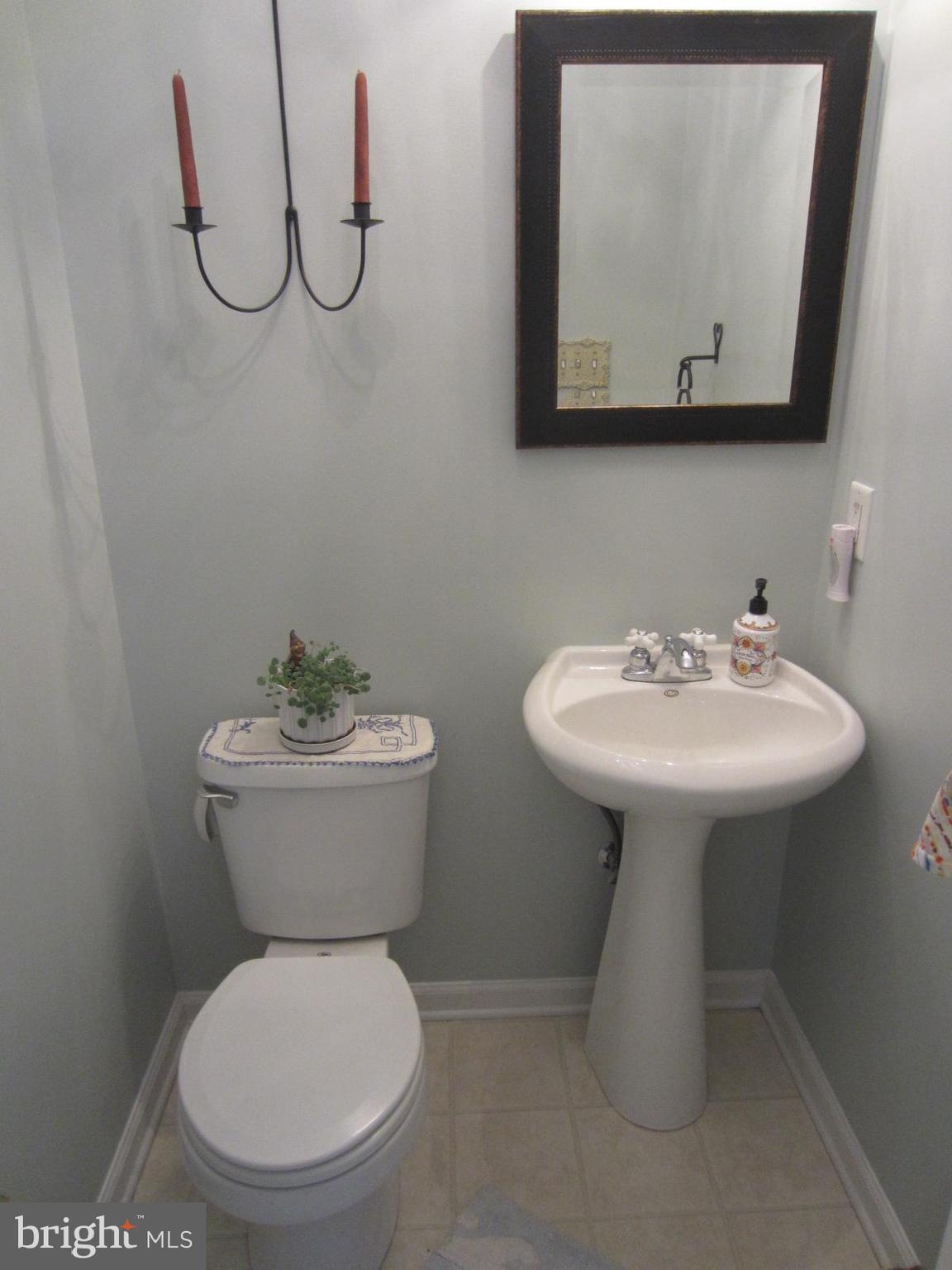 2331 Warwick Road York, PA 17408 - Photo 14 of 36 Gallery Image 14