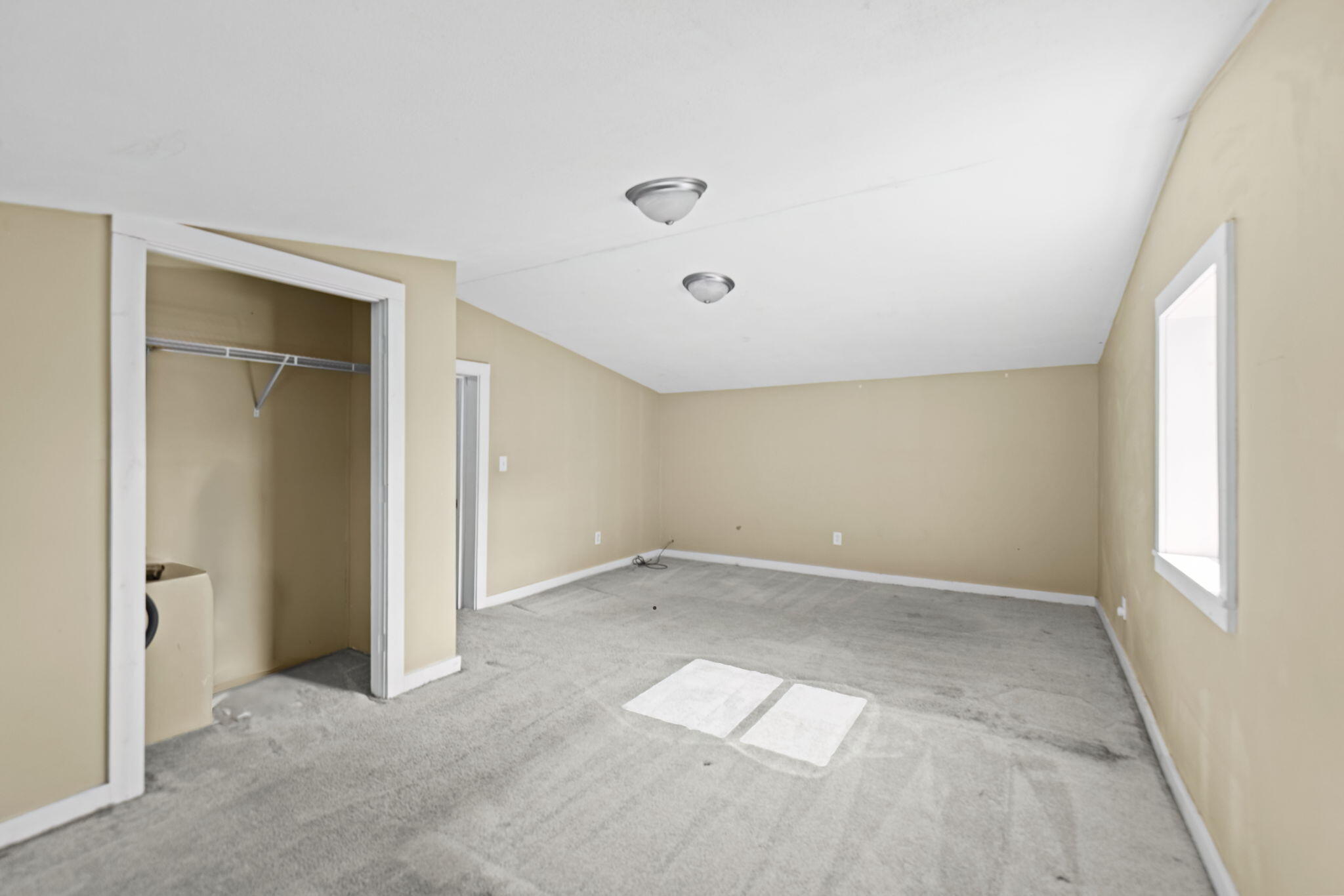 718 Regent Street Niles, MI 49120 - Photo 11 of 20 11-web-or-mls-AH6A2755DN