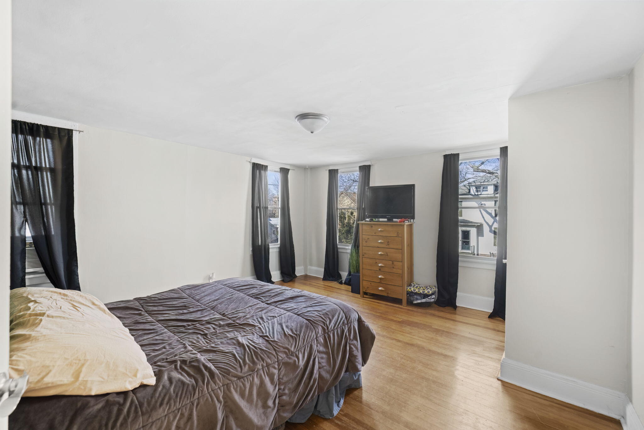 718 Regent Street Niles, MI 49120 - Photo 15 of 20 15-web-or-mls-AH6A2779DN