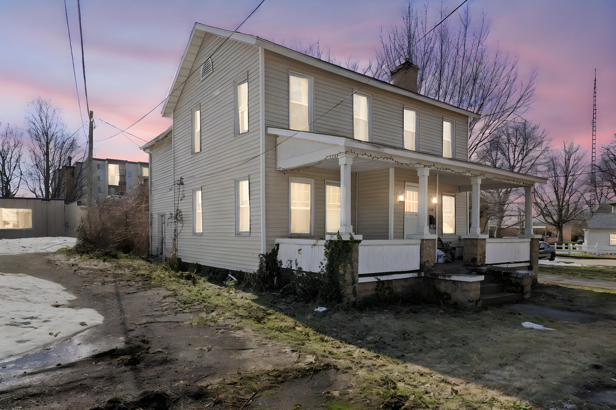 718 Regent Street Niles, MI 49120 - Photo 2 of 20 2-web-or-mls-AH6A2807DN day to dusk