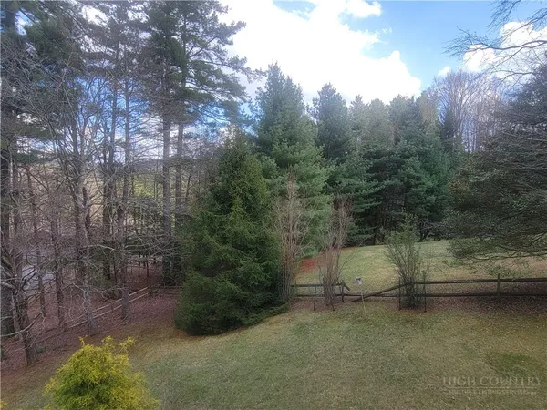 $479,500 | 488 Meadow View Road, Glade Valley, NC 28627