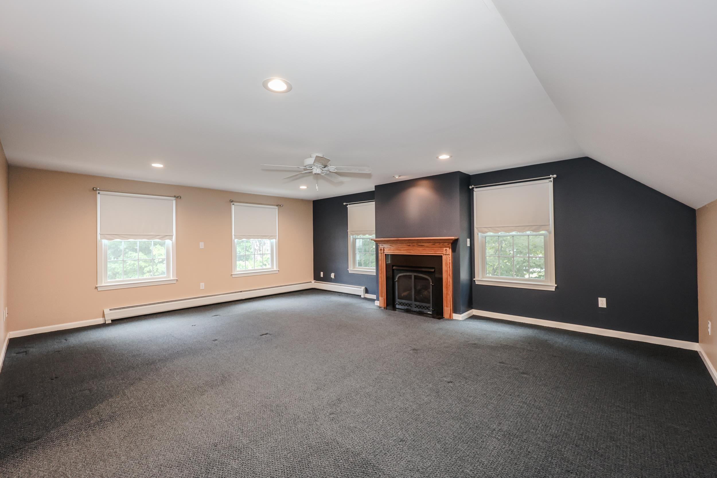 55 Holbrook Hill Road Bedford, NH 03110 - Photo 34 of 43