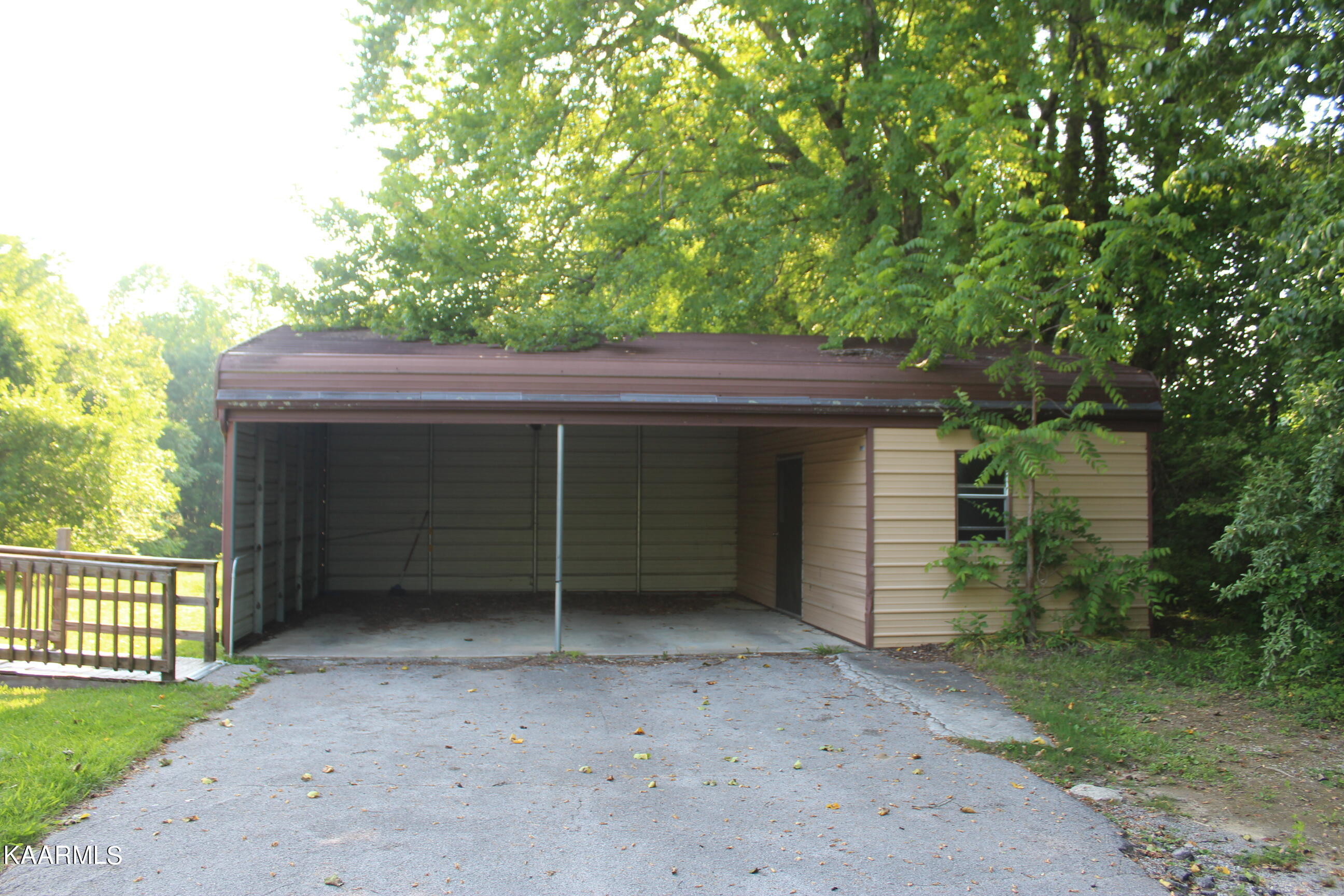 2212 Country Club Road Jamestown, TN 38556 - Photo 17 of 26 053