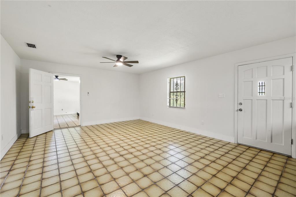 4803 Ehrlich Road, Unit B Tampa, FL 33624 - Photo 24 of 59 Gallery Image 24