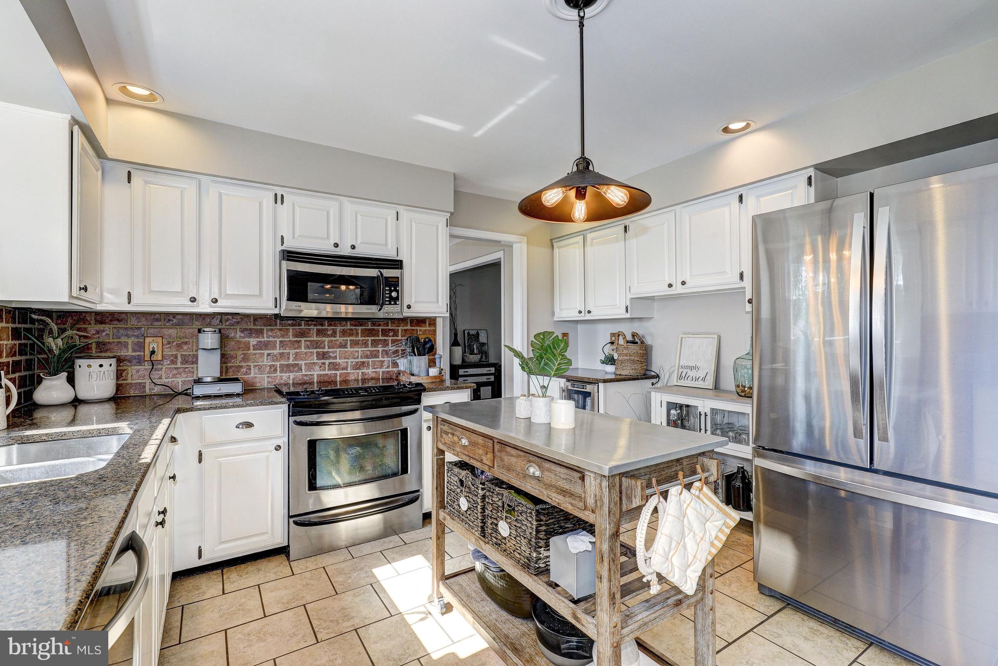 9801 Magledt Road Parkville, MD 21234 - Photo 17 of 57 Kitchen