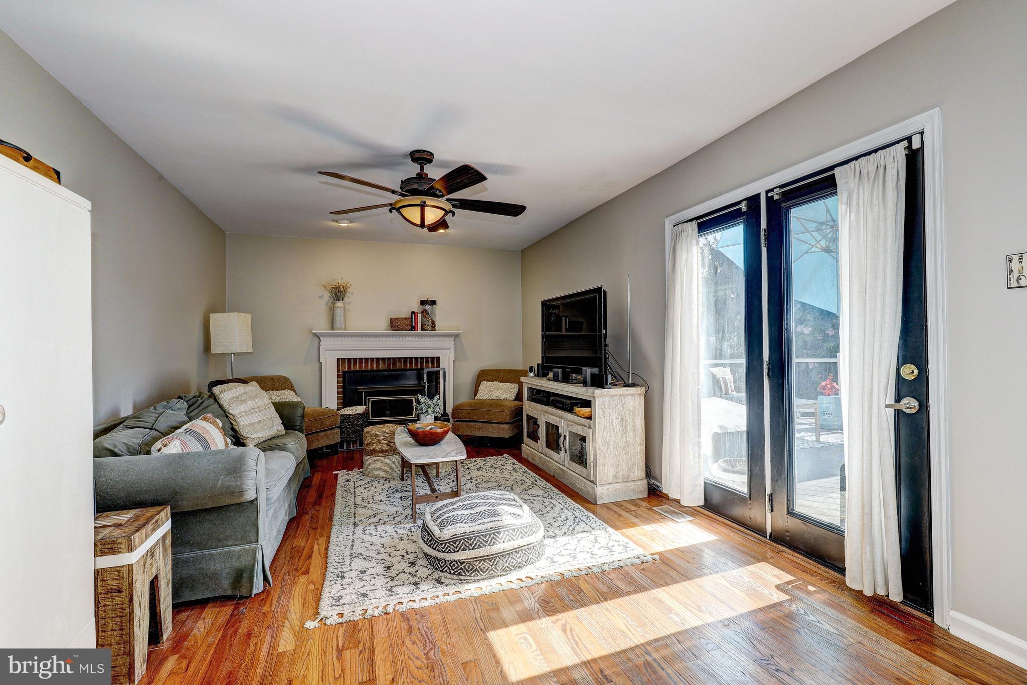 9801 Magledt Road Parkville, MD 21234 - Photo 5 of 57 Family Room