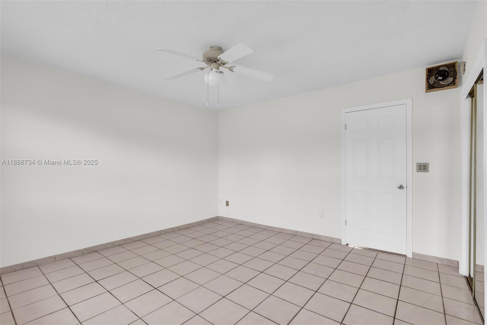 1154 West 35th Street, Unit 224 Hialeah, FL 33012 - Photo 12 of 29