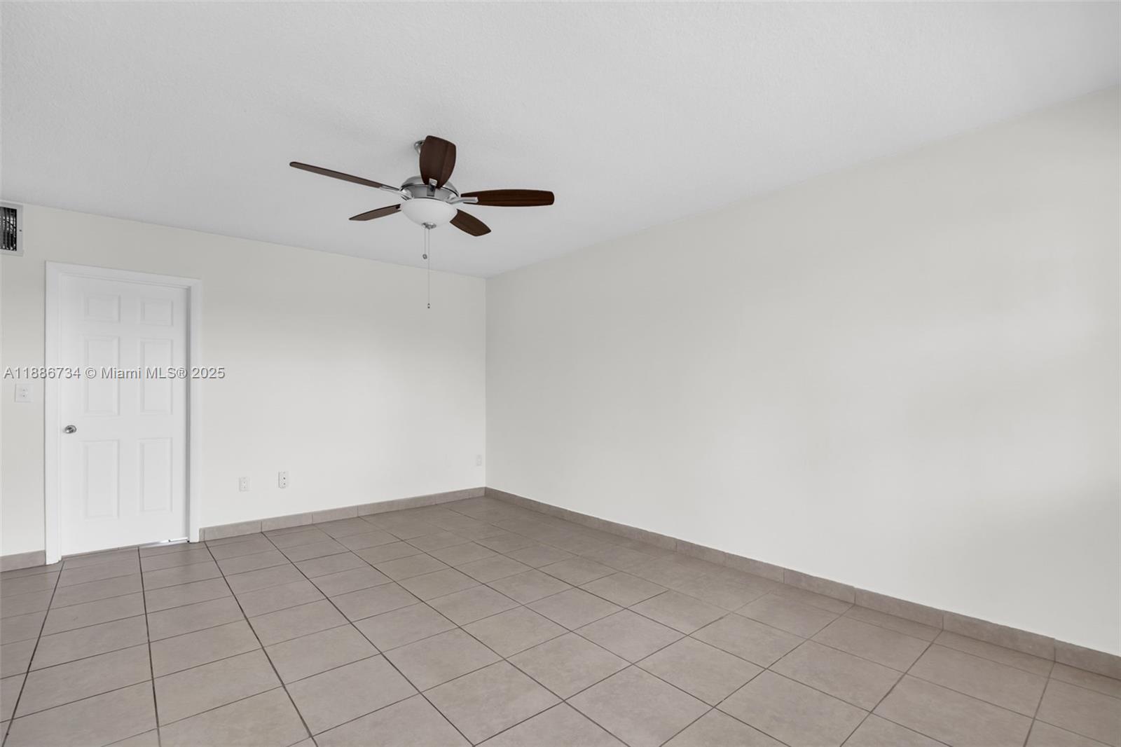 1154 West 35th Street, Unit 224 Hialeah, FL 33012 - Photo 4 of 29