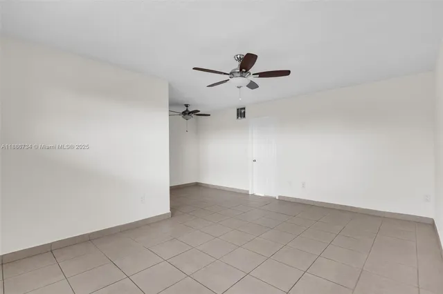 $1,800 | 1154 West 35th Street, Unit 224, Hialeah, FL 33012