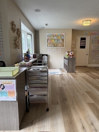 443 Cross Road Dartmouth, MA 02747 - Photo 5 of 16 Gallery Image 5