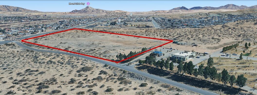 3061 Memorial Pines Road Sunland Park, NM 88063 - Photo 2 of 7 a view of a terrace