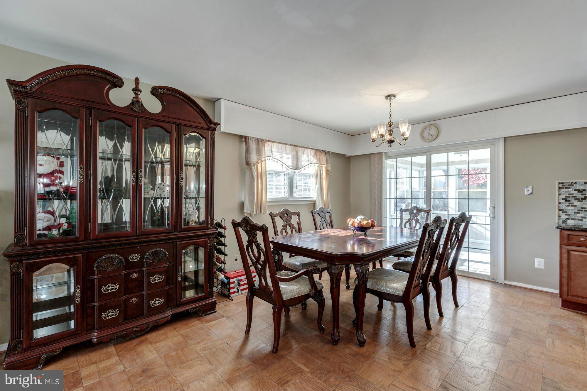 5501 Moultrie Road Springfield, VA 22151 - Photo 8 of 30 Dining Room