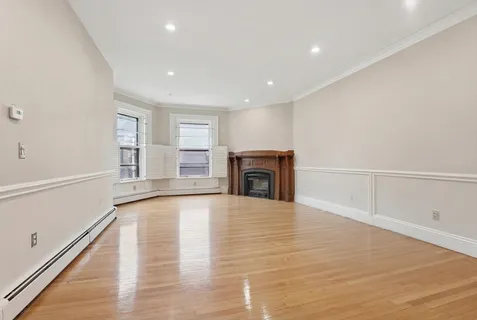 $799,000 | 258 Marlborough Street, Unit 2R, Boston, MA 02116