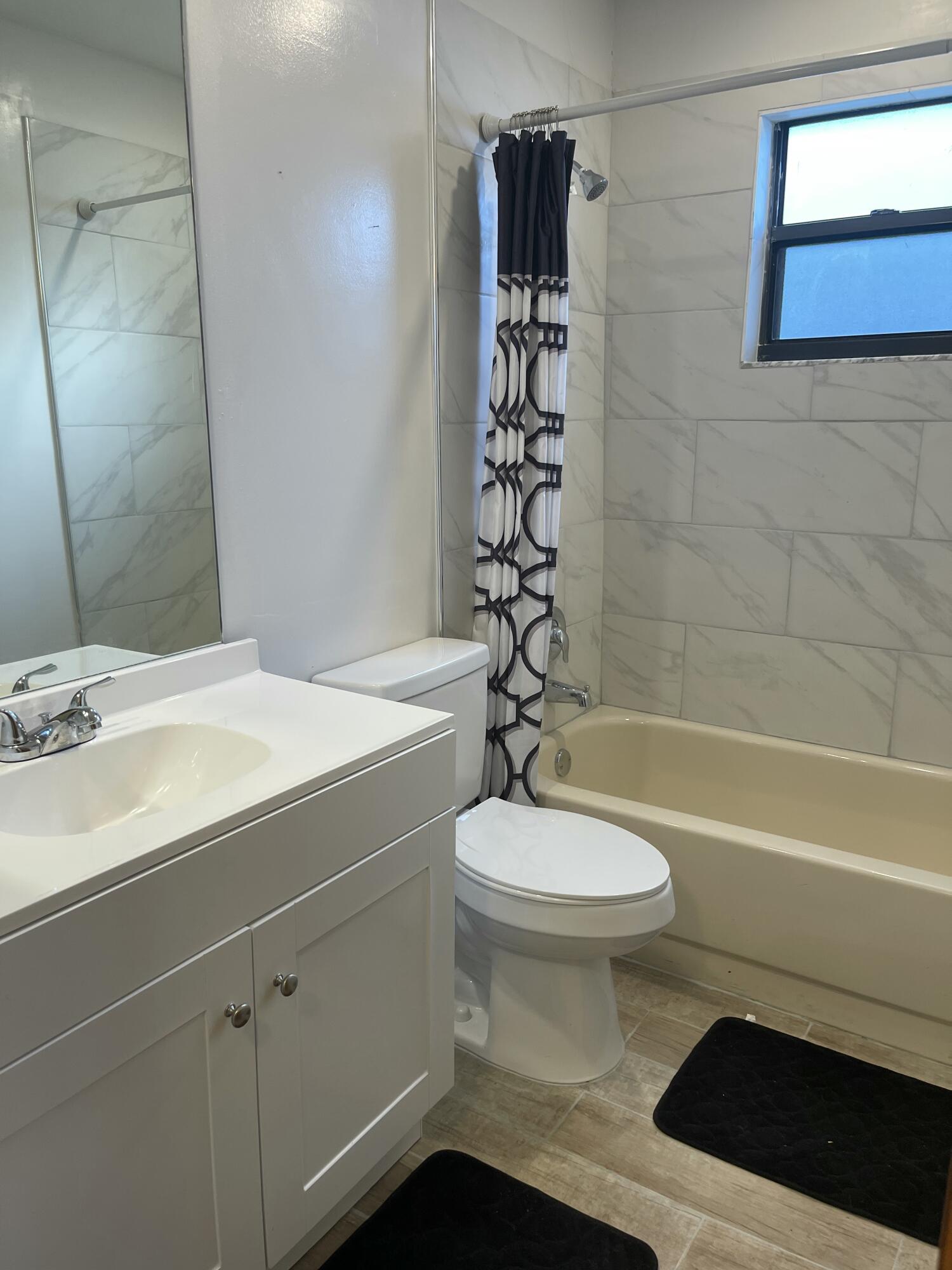 4918 Southeast Salvatori Road Stuart, FL 34997 - Photo 7 of 9 Guest Bath