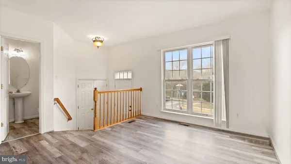 $3,300 | 21753 Ladyslipper Square, Ashburn, VA 20147