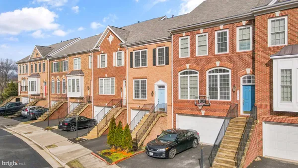 $3,300 | 21753 Ladyslipper Square, Ashburn, VA 20147