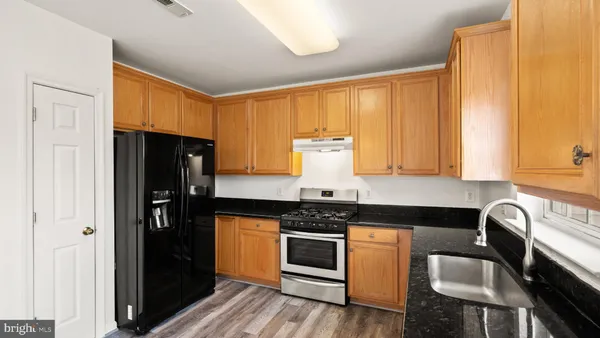 $3,300 | 21753 Ladyslipper Square, Ashburn, VA 20147