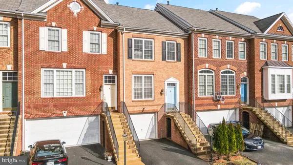 $3,300 | 21753 Ladyslipper Square, Ashburn, VA 20147