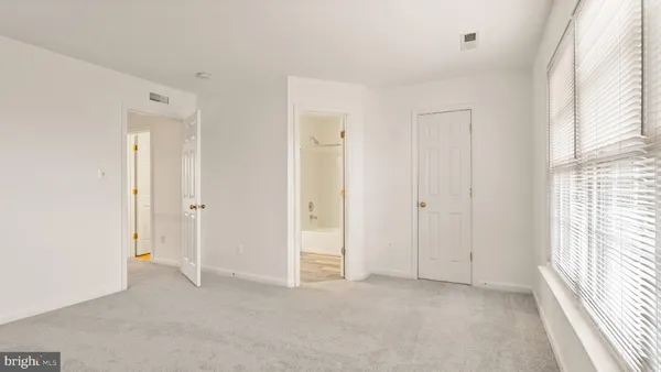 $3,300 | 21753 Ladyslipper Square, Ashburn, VA 20147