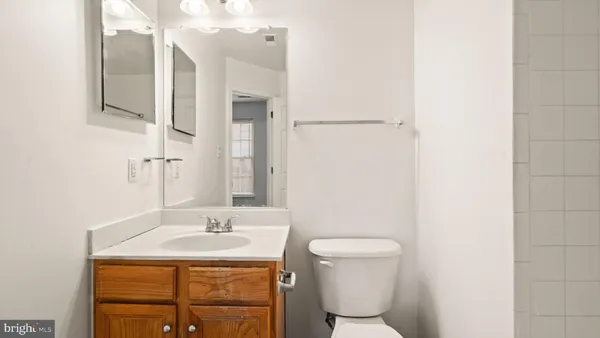 $3,300 | 21753 Ladyslipper Square, Ashburn, VA 20147