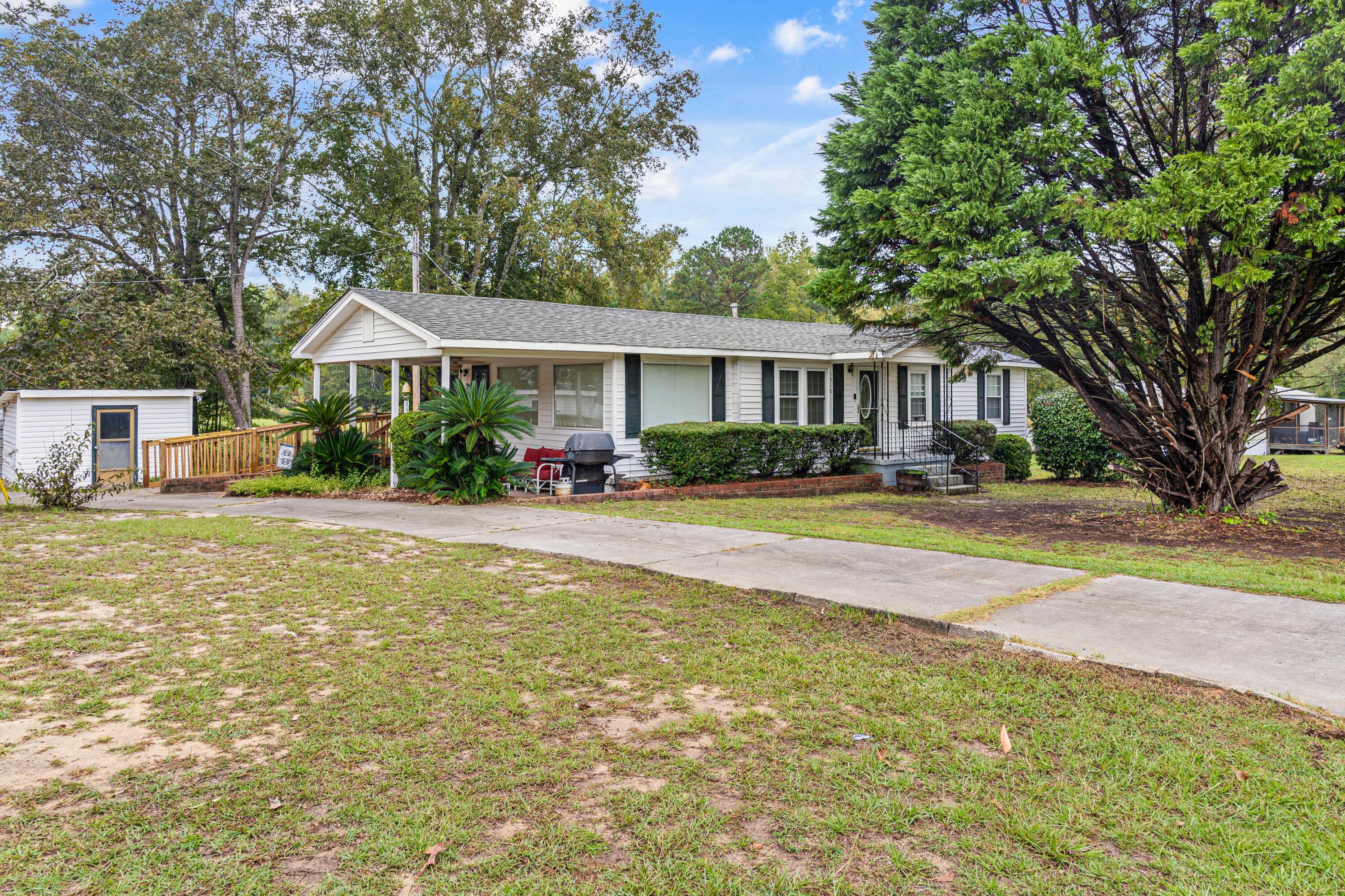 1510 Tee Vee Road Elloree, SC 29047 - Photo 3 of 21 DSC09592