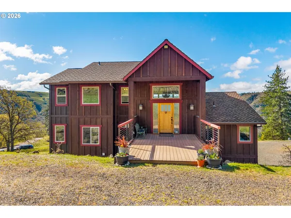 $775,000 | 115 Wahkiacus Heights Road, Wahkiacus, WA 98670