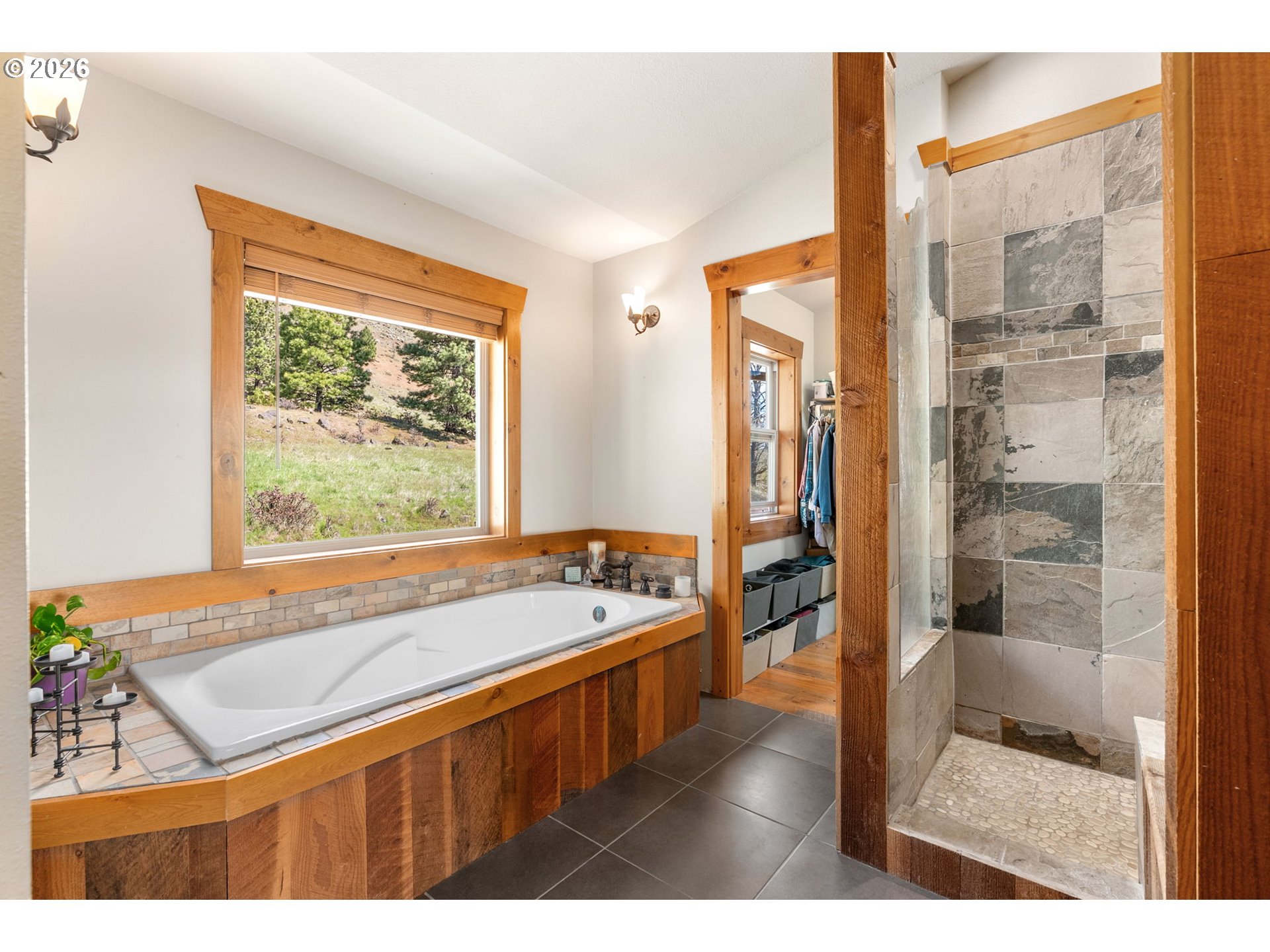 115 Wahkiacus Heights Road Wahkiacus, WA 98670 - Photo 5 of 48