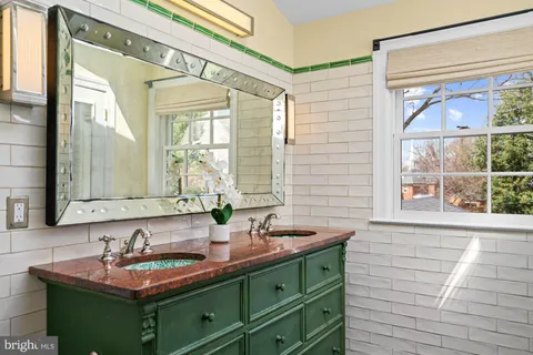 $1,359,000 | 4518 Western Avenue, Bethesda, MD 20816