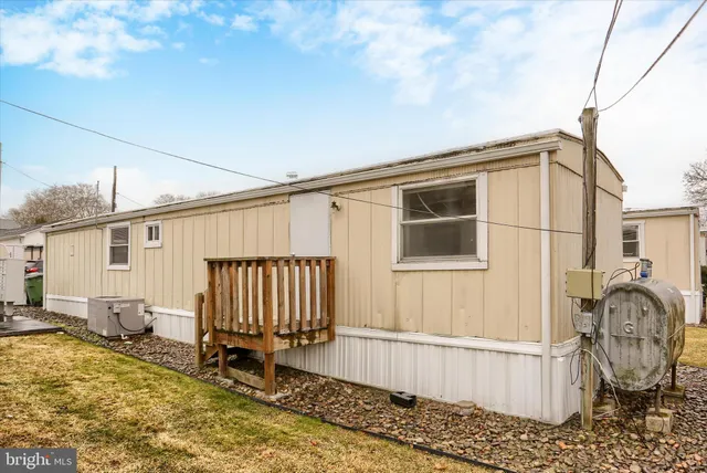 a house view with a backyard space