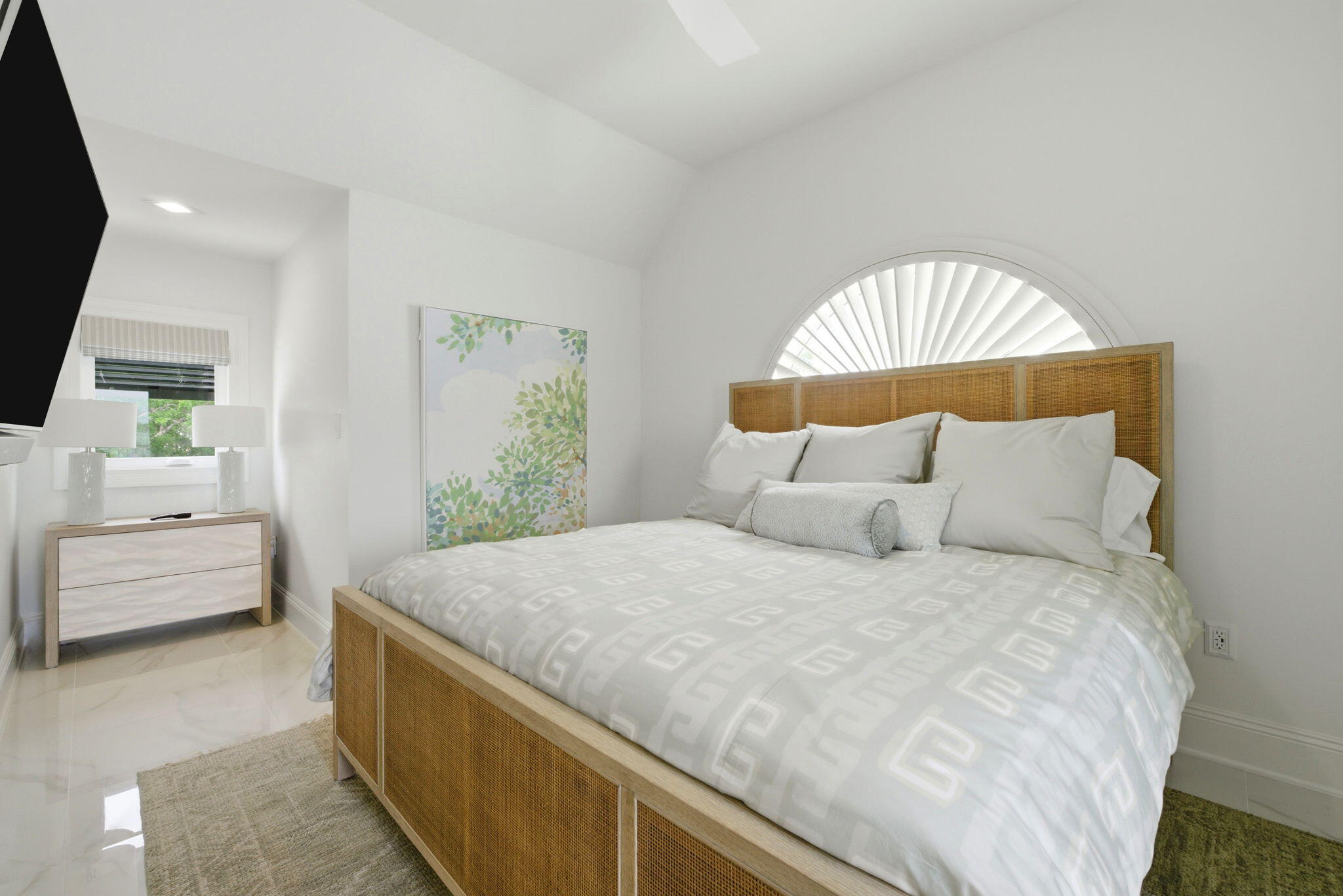 31061 Peninsula Drive Orange Beach, AL 36561 - Photo 51 of 93 a bedroom with a bed and a couch