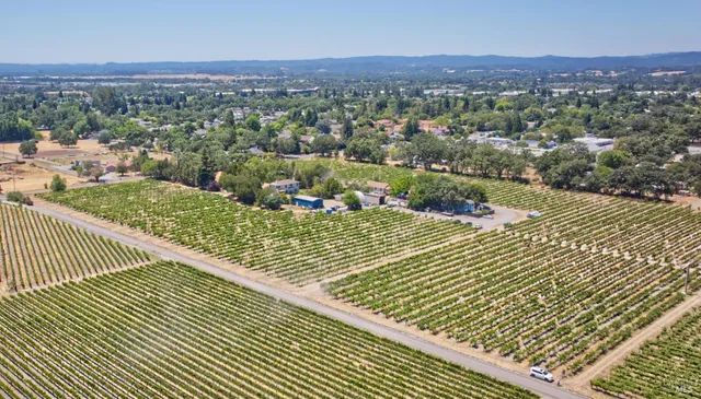 $8,000,000 | 179 Pleasant Avenue, Windsor, CA 95492