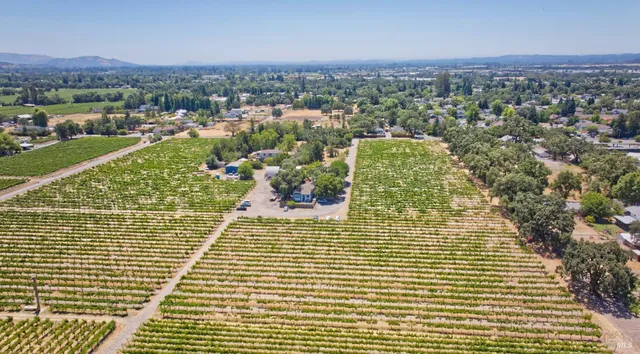 $8,000,000 | 179 Pleasant Avenue, Windsor, CA 95492