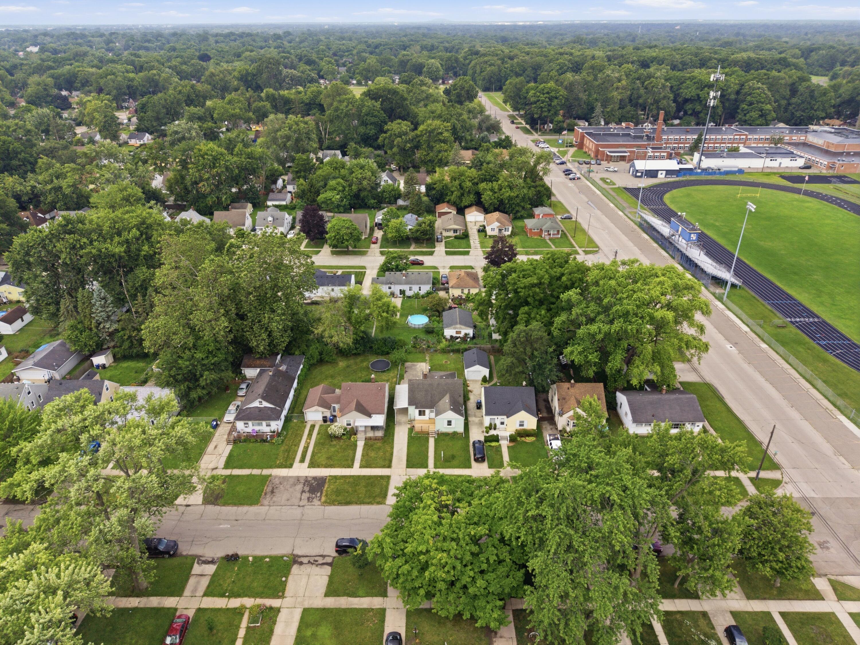 15943 Kinloch Street Redford, MI 48239 - Photo 33 of 35 DJI_20260706103738_0026_D