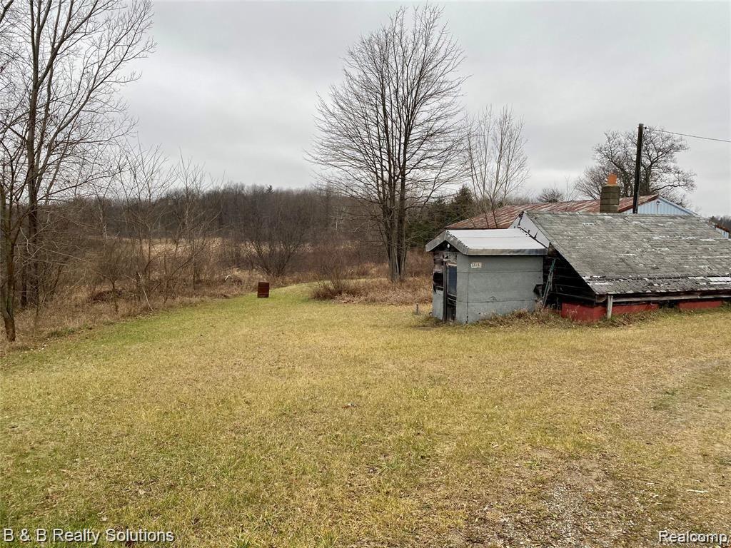 5615 Fish Lake Road North Branch, MI 48461 - Photo 12 of 15