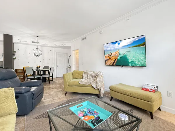 $3,200 | 1900 Van Buren Street, Unit 118B, Hollywood, FL 33020